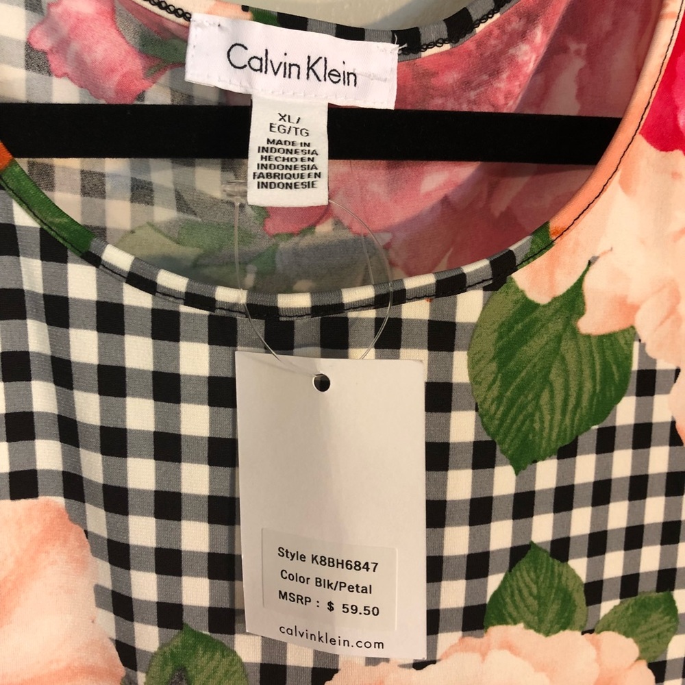 NWT Calvin Klein vibrant floral top💕 - Picture 3 of 3